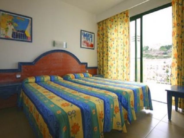 Cala Nova Apartamentos Пуерто Рико Екстериор снимка