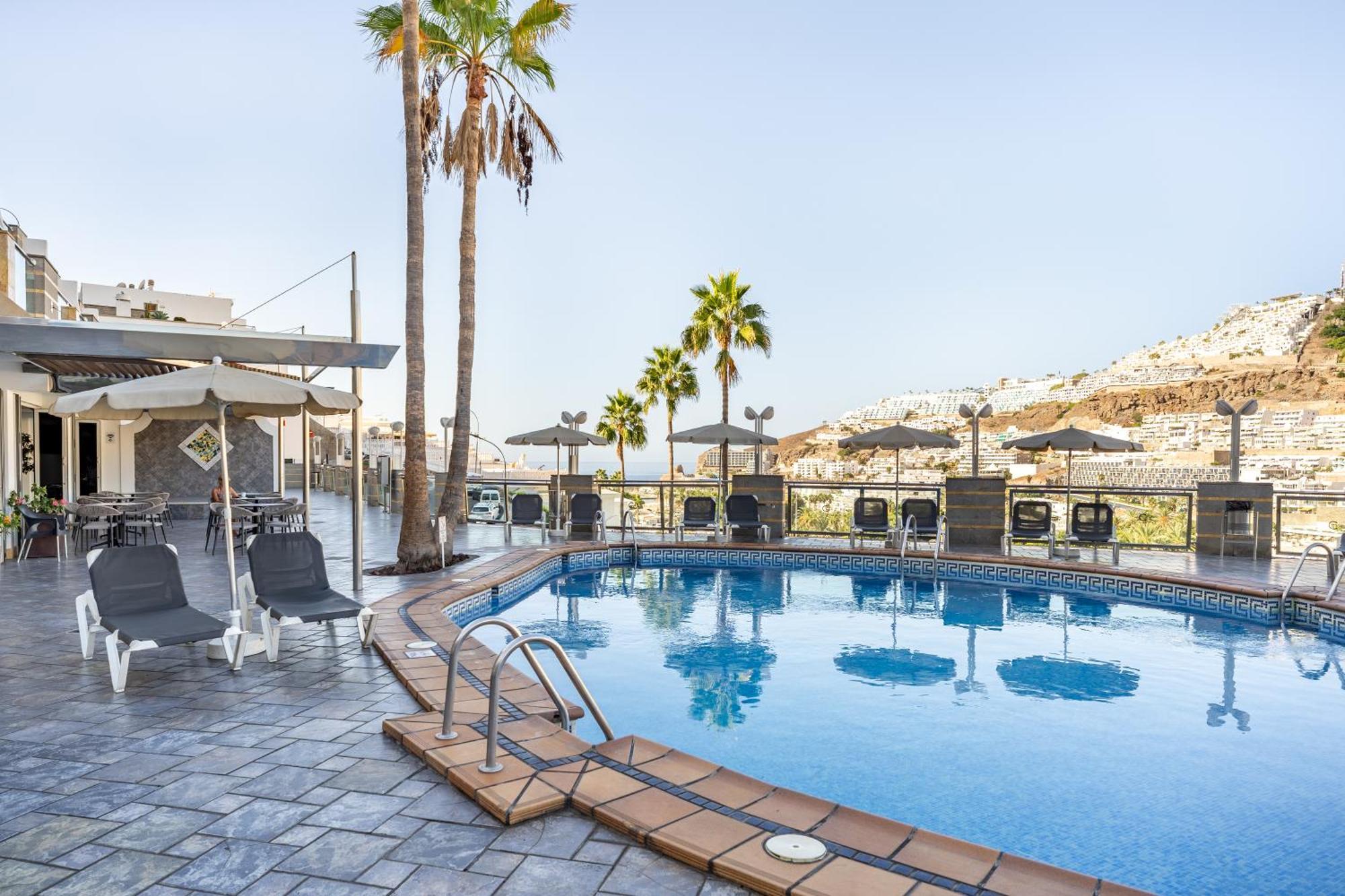 Cala Nova Apartamentos Пуерто Рико Екстериор снимка