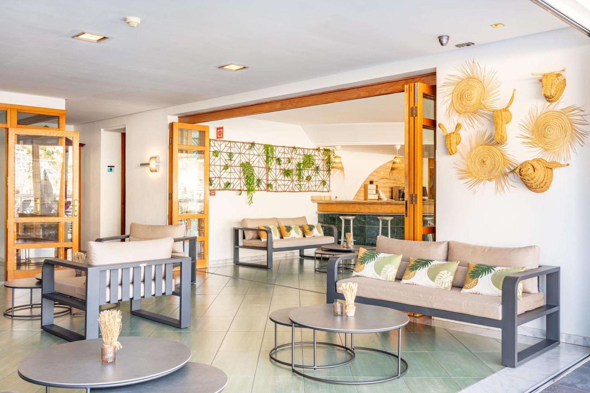 Cala Nova Apartamentos Пуерто Рико Екстериор снимка
