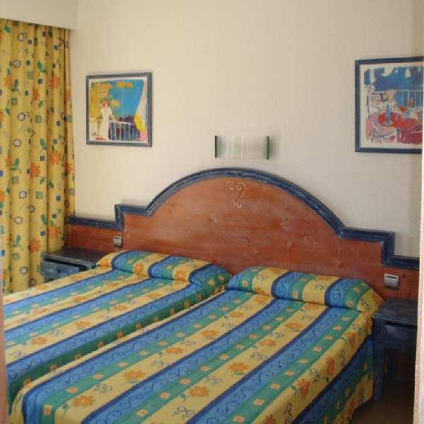 Cala Nova Apartamentos Пуерто Рико Екстериор снимка
